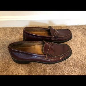 Brown pennyloafers